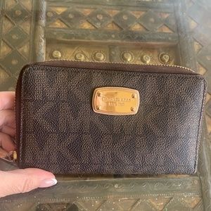 Michael Kors logo wallet